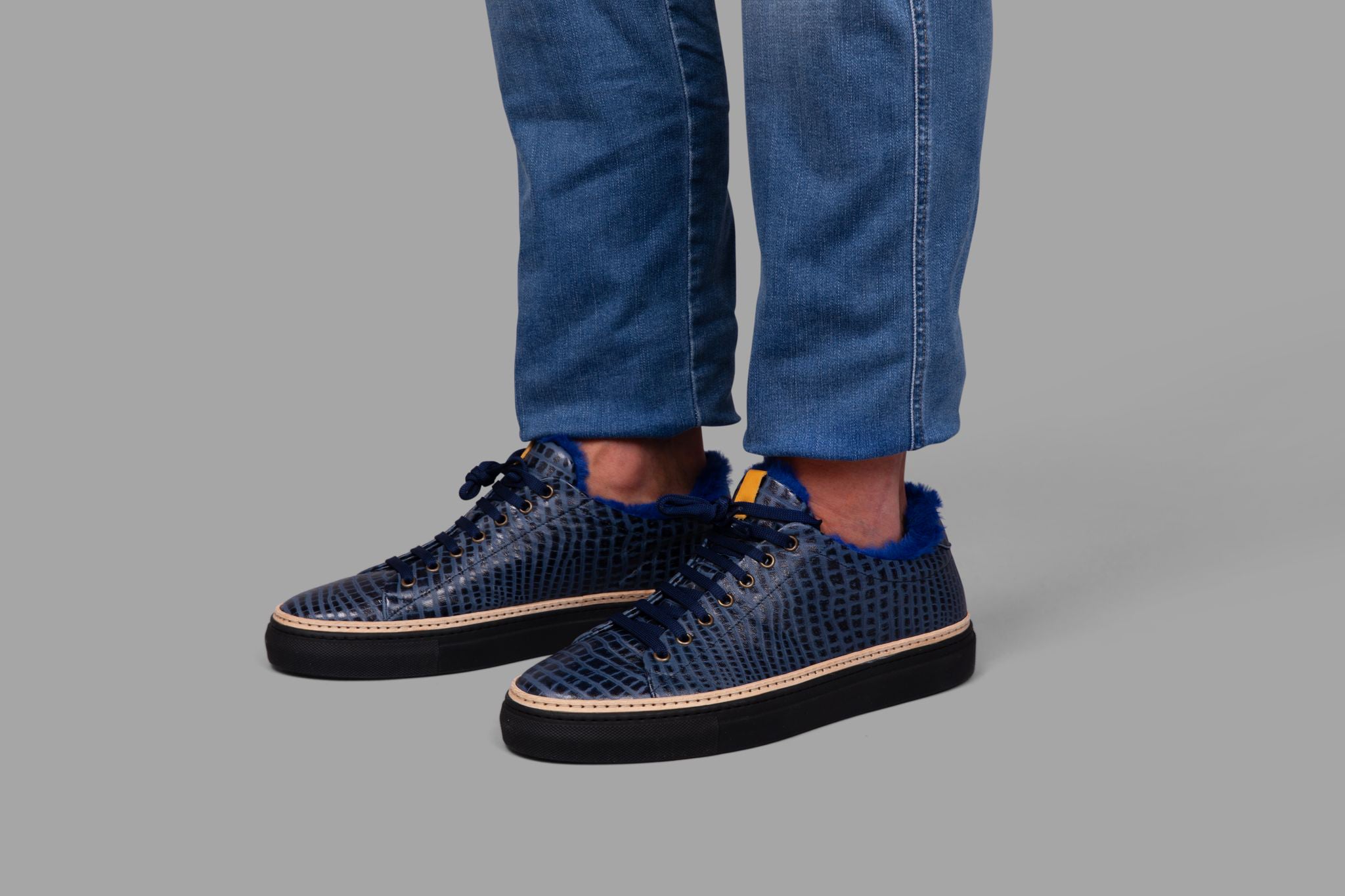 Mens navy blue hot sale leather sneakers